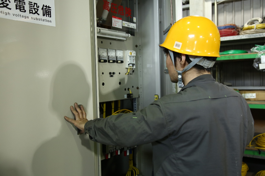 キュービクル(高圧受電設備)導入の相場はいくら?